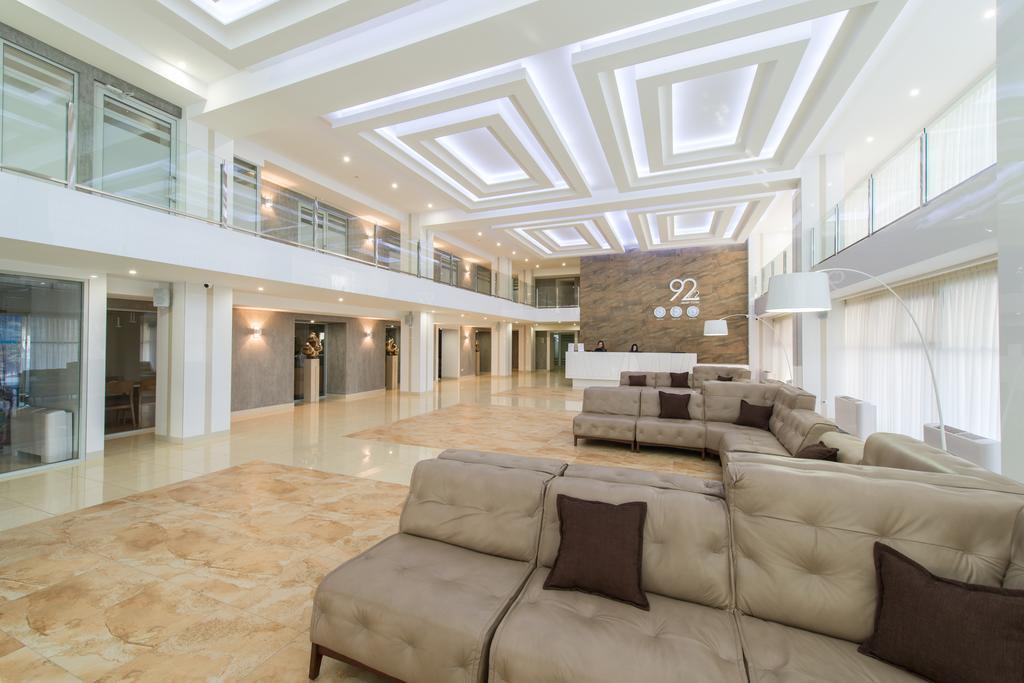 Apart Hotel 92/2 Karaganda Bagian luar foto