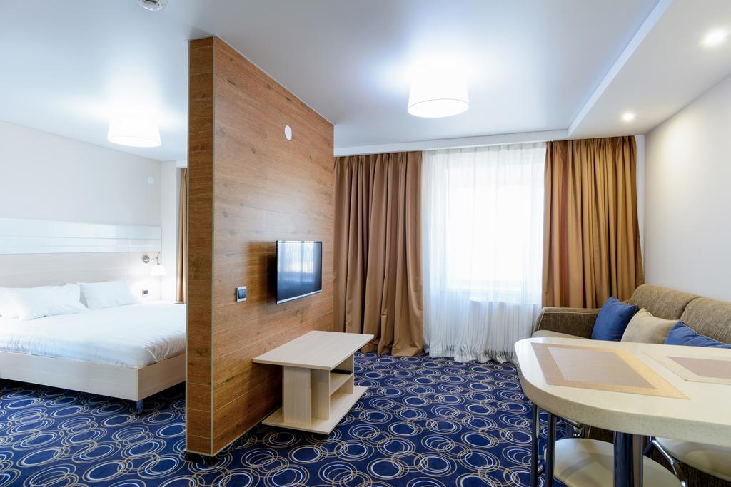 Apart Hotel 92/2 Karaganda Bagian luar foto