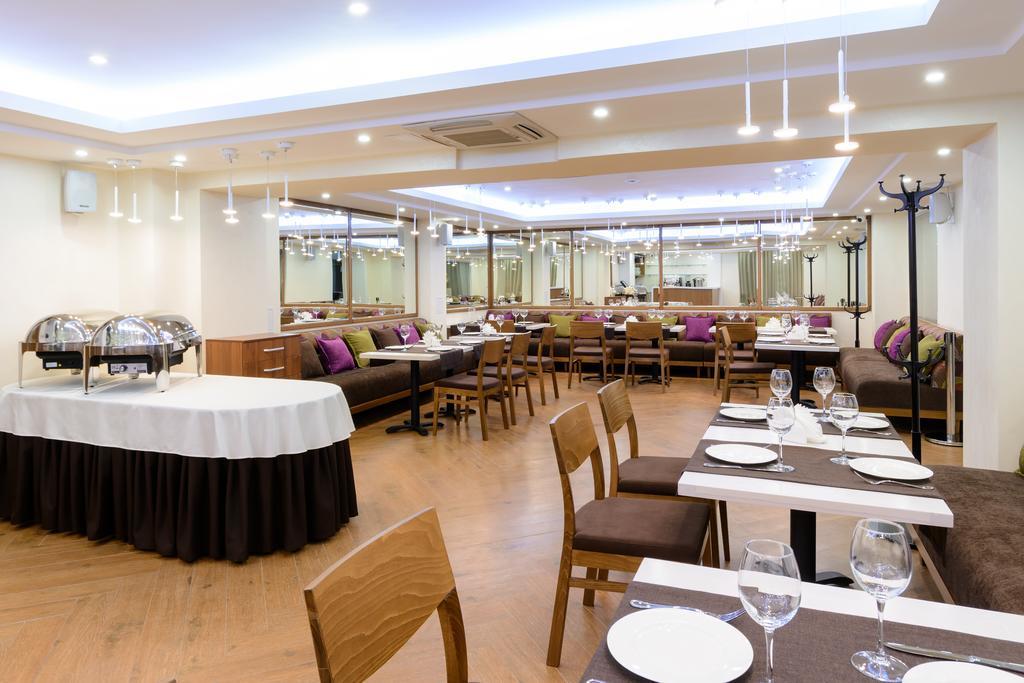 Apart Hotel 92/2 Karaganda Bagian luar foto