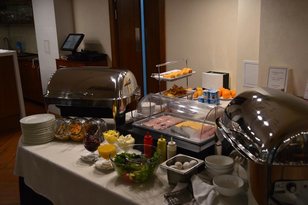 Apart Hotel 92/2 Karaganda Bagian luar foto