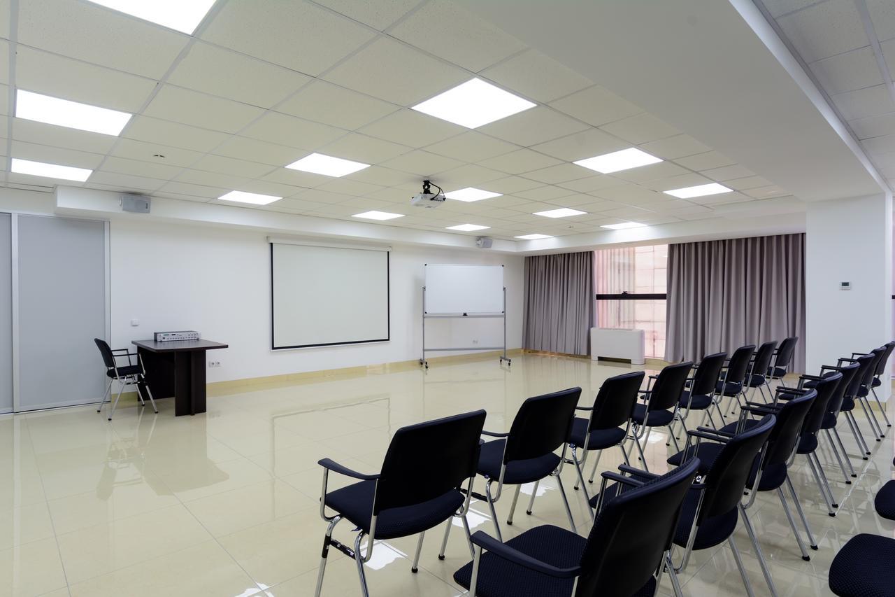 Apart Hotel 92/2 Karaganda Bagian luar foto